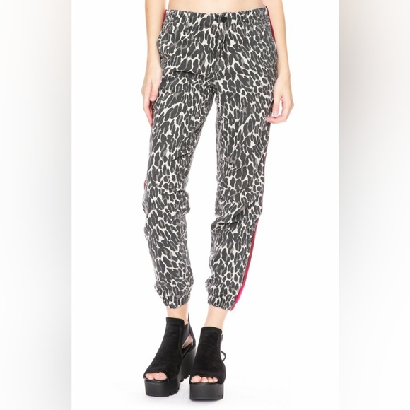 MOTHER Pants - NWT MOTHER The No Zip Misfit in Jungle Eyes